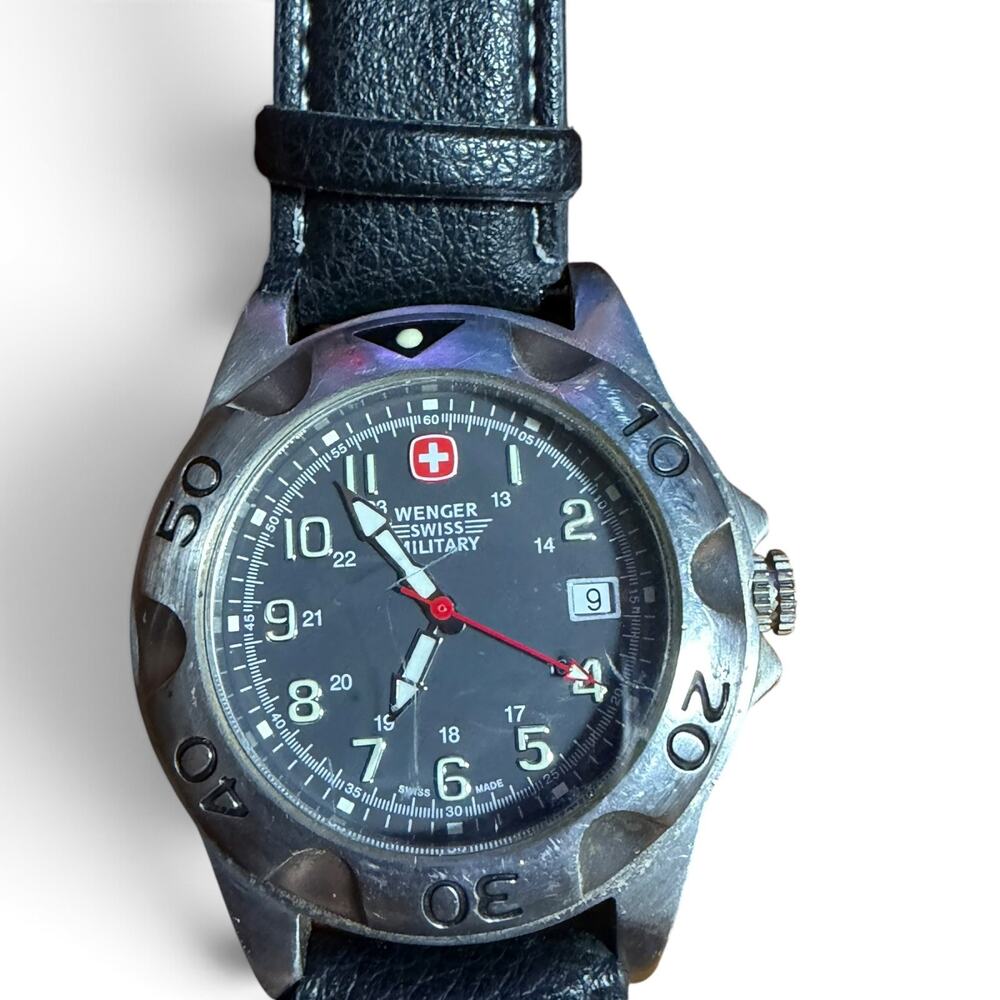 Wenger Swiss Military Stainless Steel Watch 100M Water Resistant Mens 79955